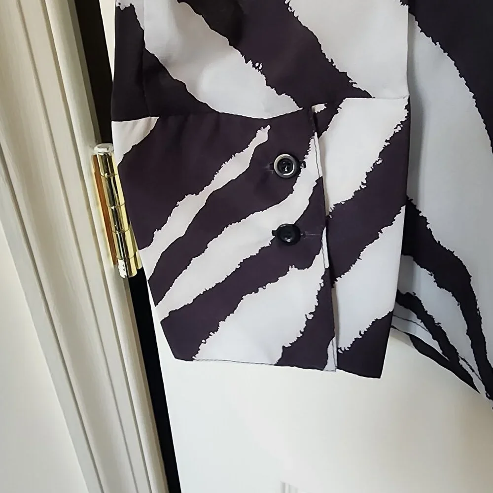 PrettyLittleThing Monochrome Zebra Print Blouse | Size 12 - Picture 5 of 5